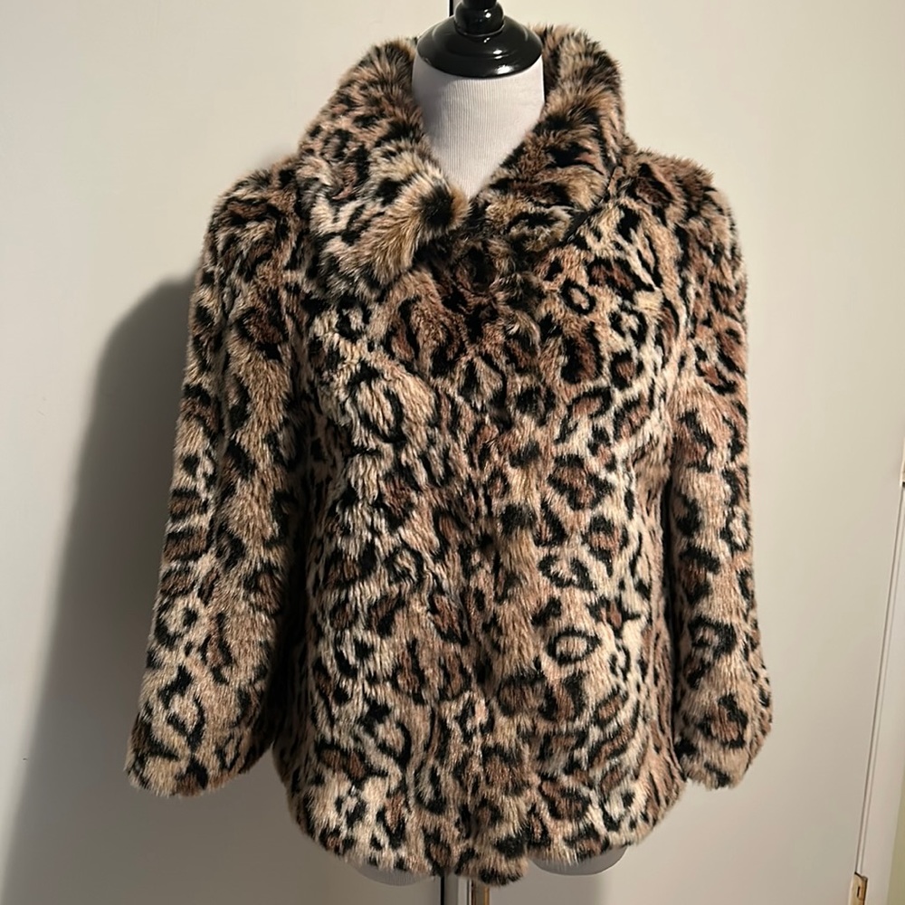 Faux Fur Leopard Jacket!